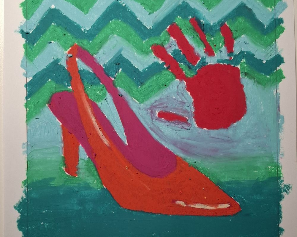 attività laboratorio 25 novembre per ragazzi, scarpe rosse a graffito. progetto di arte per scuola media