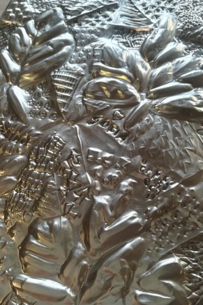 lavoro a sbalzo su alluminio dettaglio di un laboratorio in prima media